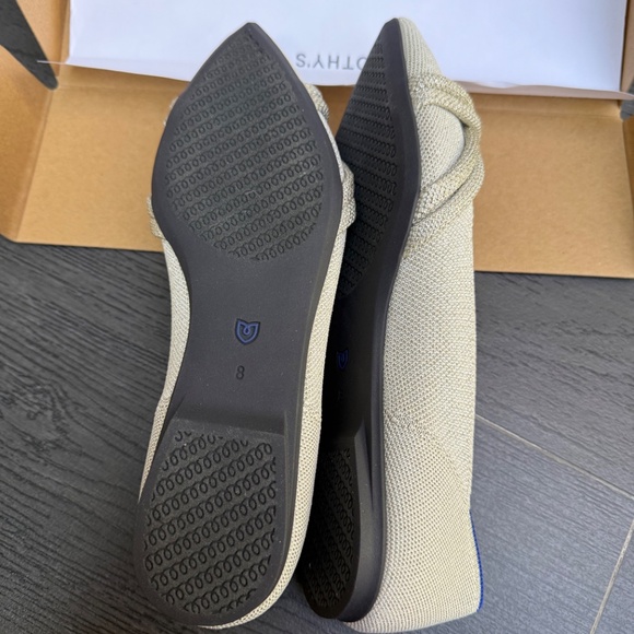 Rothy's The Knot Point ii, Size 8, Color Conch - Picture 6 of 8